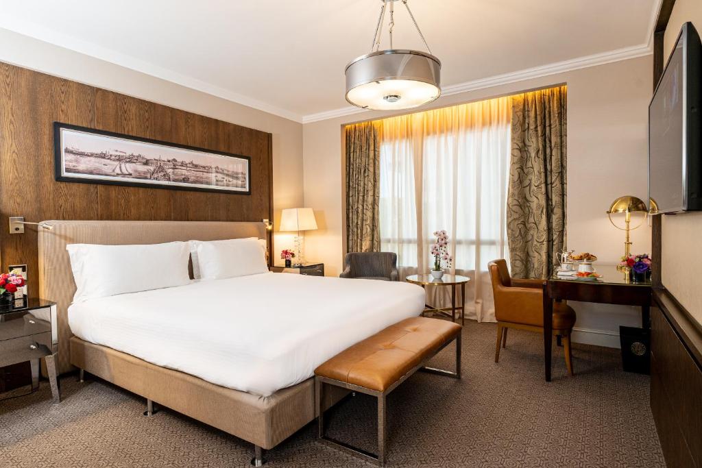 Alvear Icon Hotel
