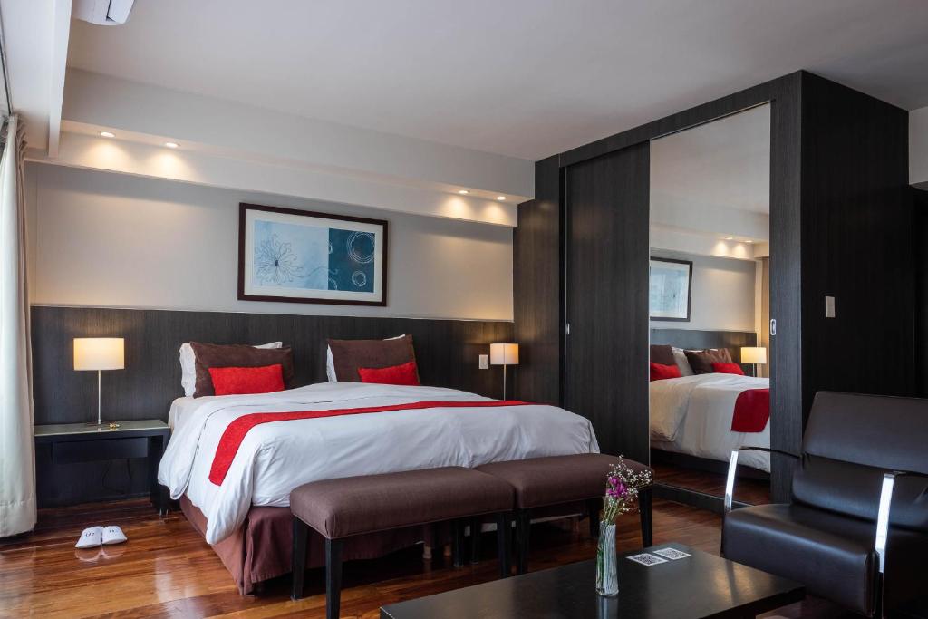 Urban Suites Recoleta Boutique Hotel